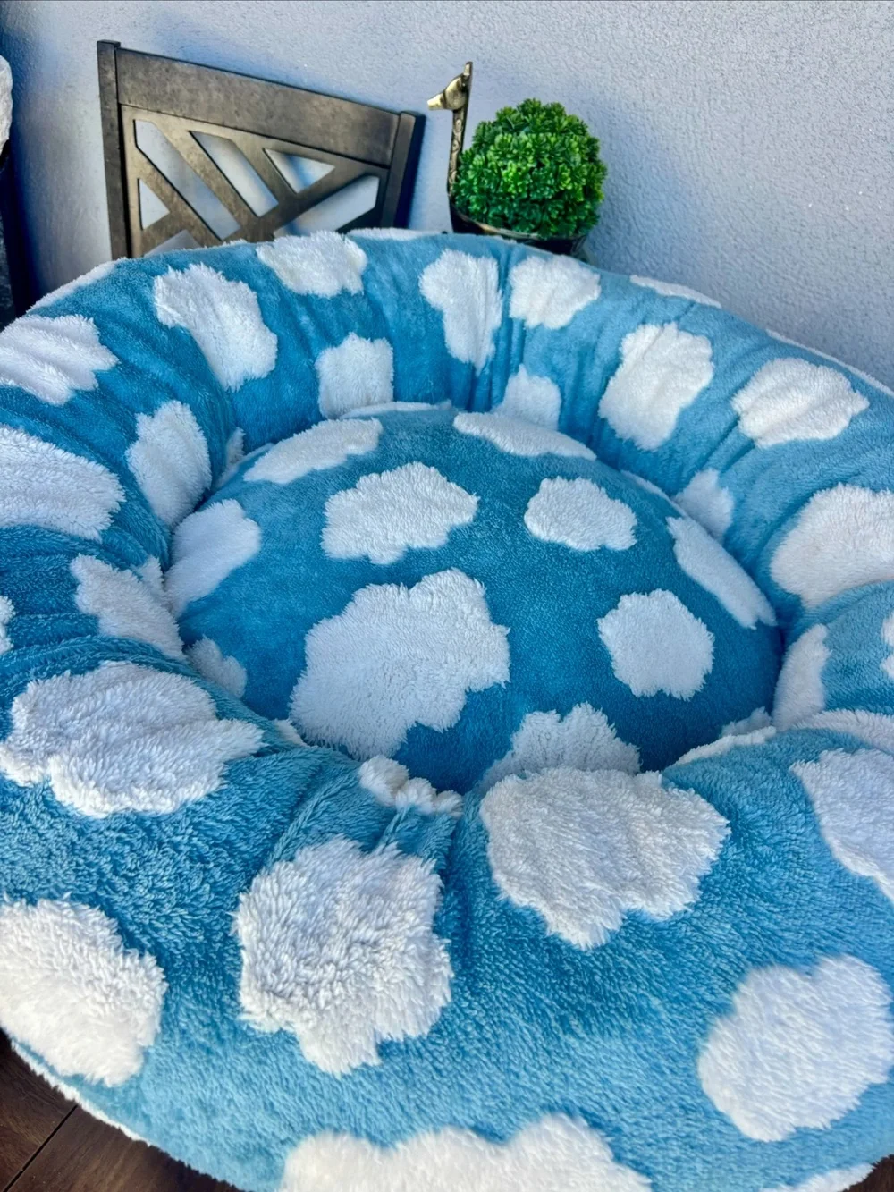 NEW GORGEOUS MEDIUM BEDSURE BLUE CLOUDS PET BED 💙🐾❗️